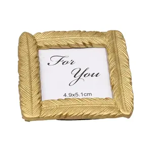 Tüy Tasarım Resim Çerçevesi, Masaüstü Fotoğraf Çerçevesi, 4.9x5.1cm, Altın, Metal  