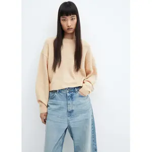 Yuvarlak Yakalı Örgü Kazak