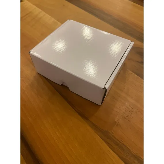 E-Ticaret Takı Aksesuar Kolye Bileklik Kapaklı Kargo Kutusu 100 Adet Beyaz Parlak Selefonlu 12x13x5cm